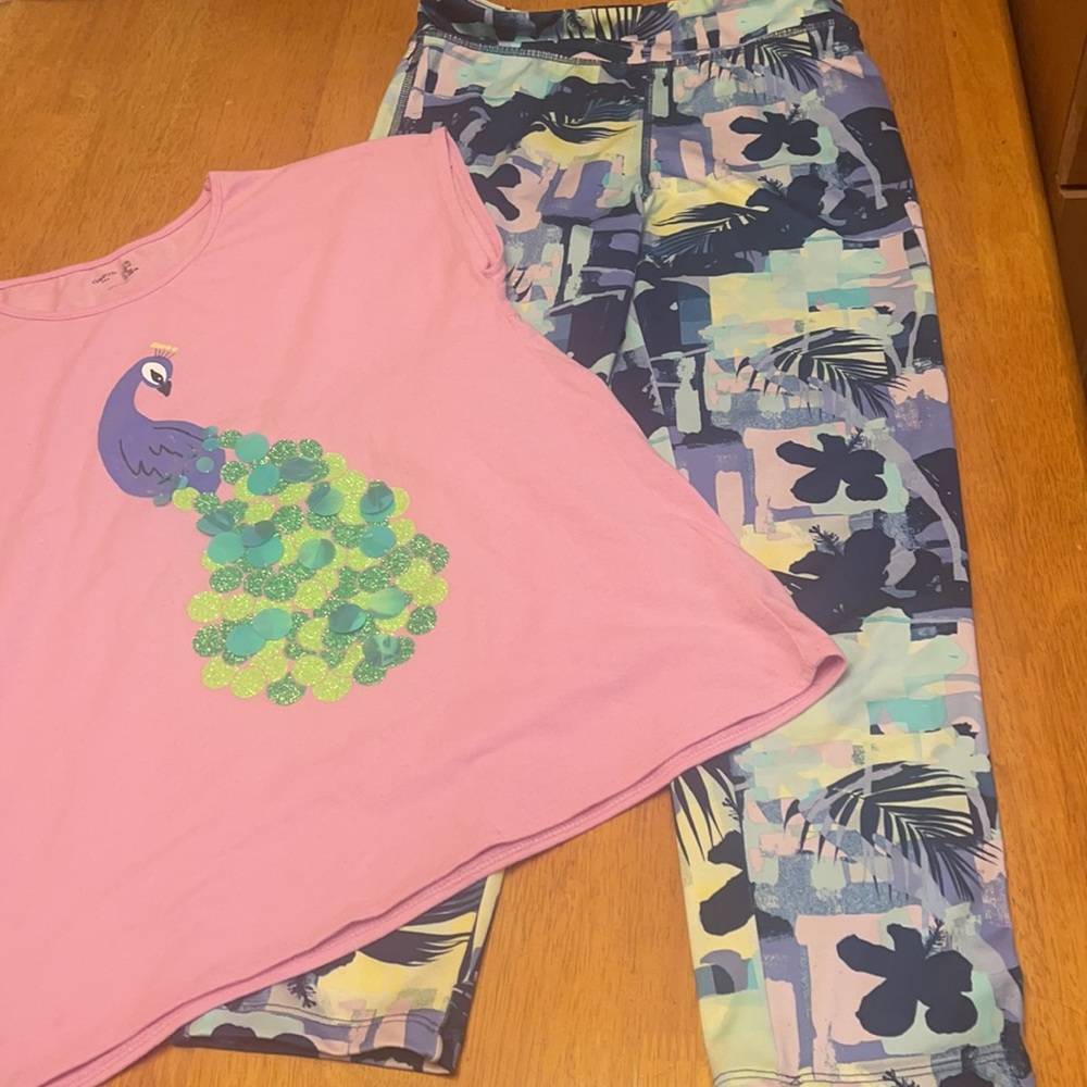 Gap Top and leggings